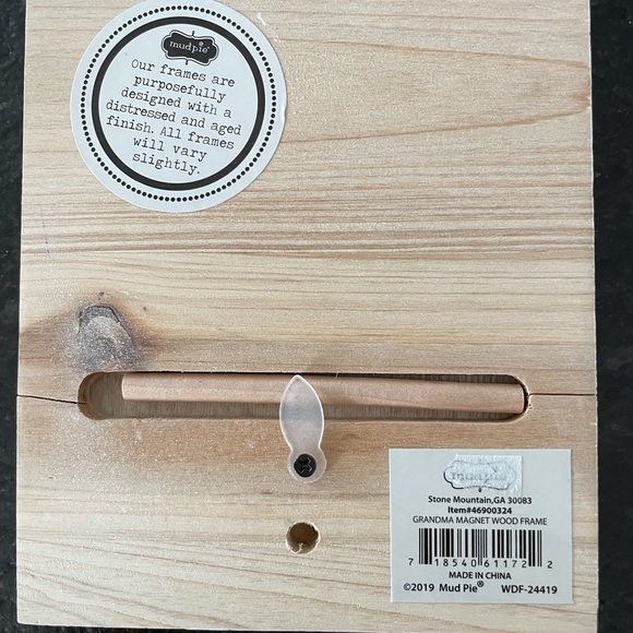Wood Mud Pie magnetic picture frame-Grandmas are hugs waiting to happen. New. - Picture 3 of 3